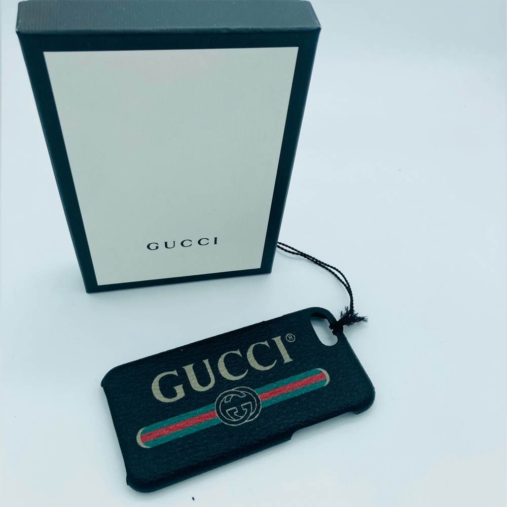 NWB GUCCI LOGO IPHONE 7 & SE PHONE CASE